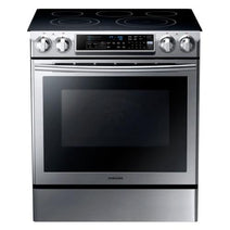 Cuisinière électrique à convection autonettoyante Samsung NE58F9500SS/AC de 5,8 pi³ - Acier inoxydable