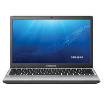 Samsung NP300U1AA01US : ordinateur portable compact de 11 pouces avec stockage SSD et technologie de démarrage rapide.
