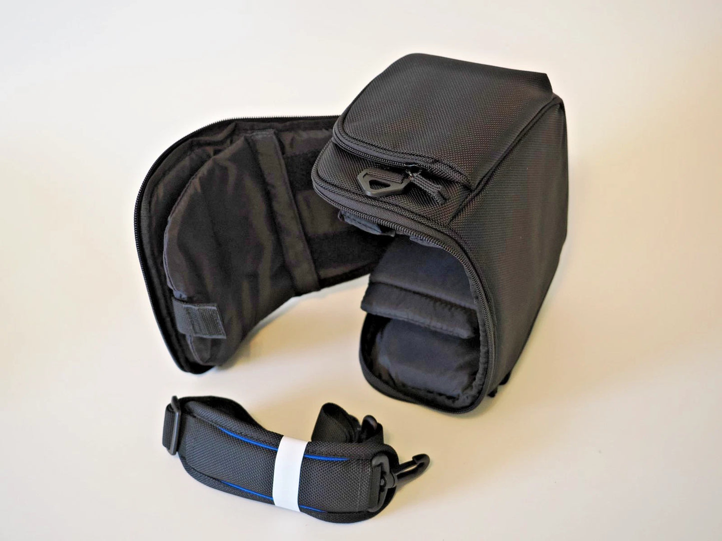 Samsung Mobile Galaxy Carrying Case (400g) - ED-CC9N10B